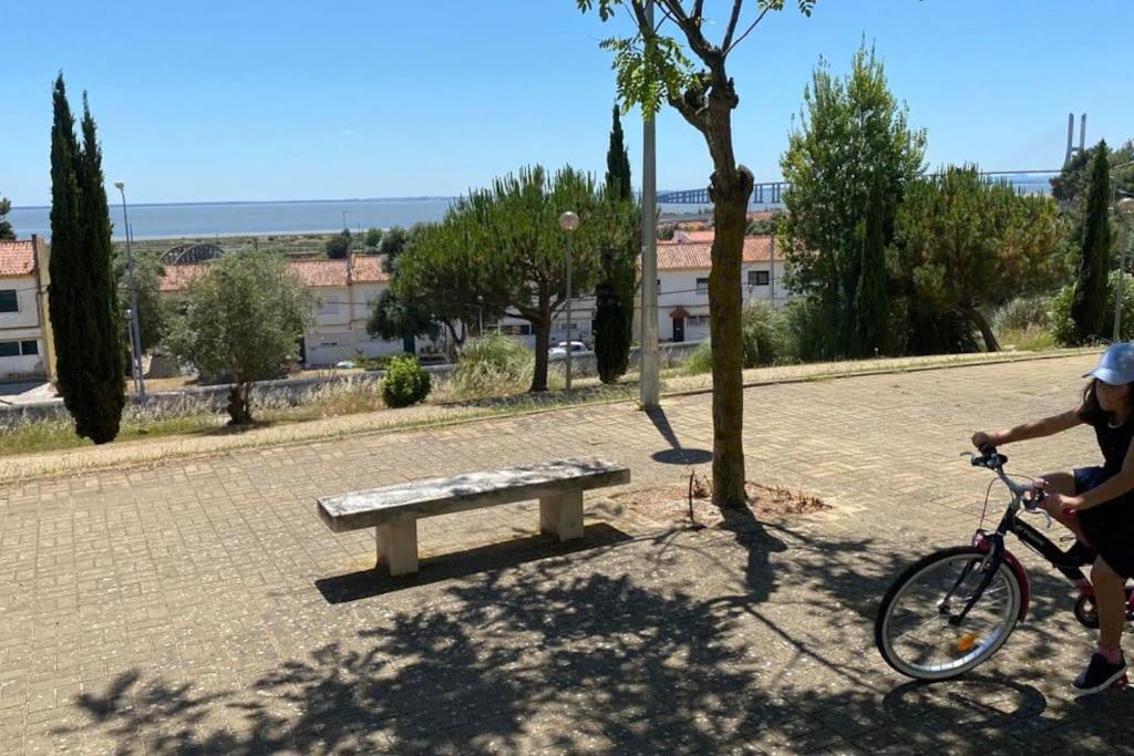 Hotel Quarto Duplo Parque Tejo, Com Wc Bobadela Esterno foto